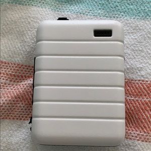 Away LE mini hardcase